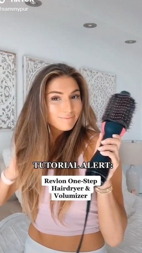 Revlon Hair Styles, How To Curl Your Hair With A Blow Dry Brush, Blowout Hair With Blow Dryer Brush, Revlon Hair Dryer Brush Hairstyles, Revelon Hair Dryer, 90s Blowout Revlon, How To Do A Blowout With A Blow Dryer Brush, How To Curl Your Hair With A Revlon, Revlon Brush Hairstyle