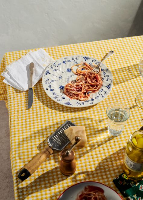 Food - Samantha Margherita Italian Hand Gestures, Pasta Bar, Business Lunch, Food Photoshoot, Food Content, Summer Tables, Prop Styling, Supper Club, Food Photography Styling