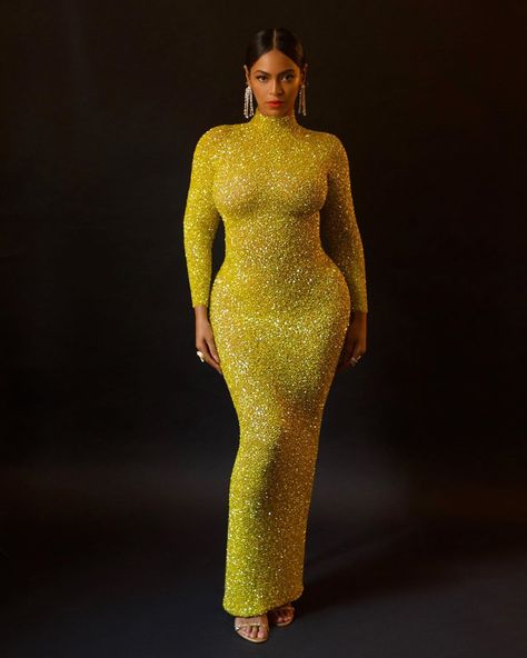 BEYONCÉ LEGION on Twitter: "Beyoncé at the Tyler Perry Studios opening in Atlanta — Oct. 5th. 💛… " Golden Gown, Beyonce Outfits, Beyonce Knowles Carter, Beyonce Style, Brent Rivera, Gold Gown, Beyoncé Giselle Knowles-carter, Beyoncé Giselle Knowles, Beyonce Queen