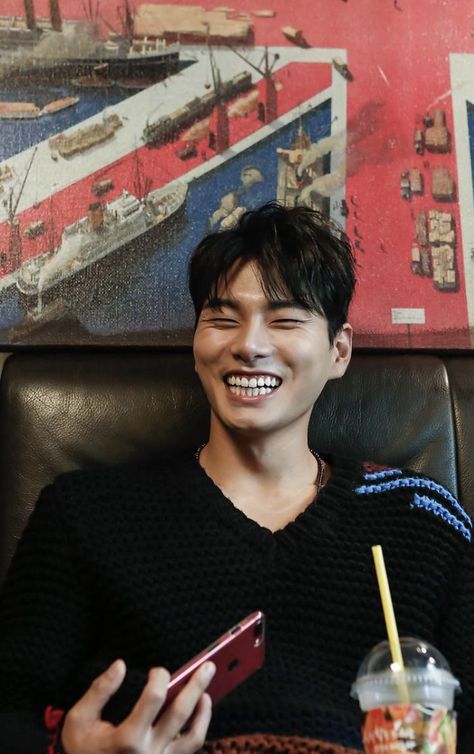 Lee Yi-Kyung Lee Yi Kyung, Seo Jun, Lee Joon, Funny People, Korean Actors, Kdrama, Drama, Actors, Funny