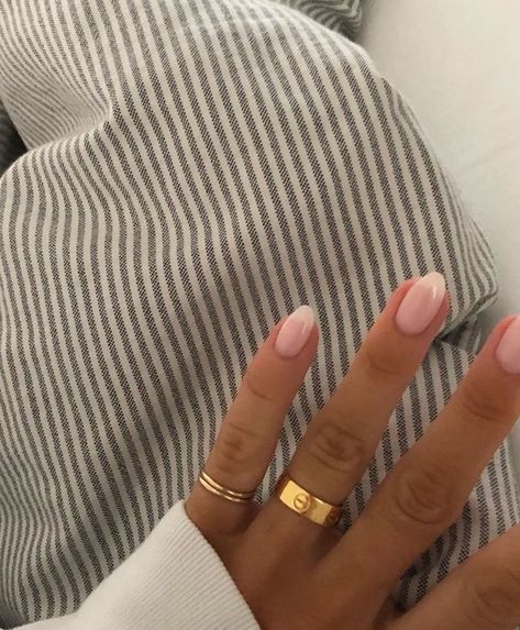 Short Coffin Nails, Nail Ring, Nails 2020, Oval Nails, Dream Nails, Funky Nails, Pretty Acrylic Nails, Short Acrylic Nails, Cute Acrylic Nails