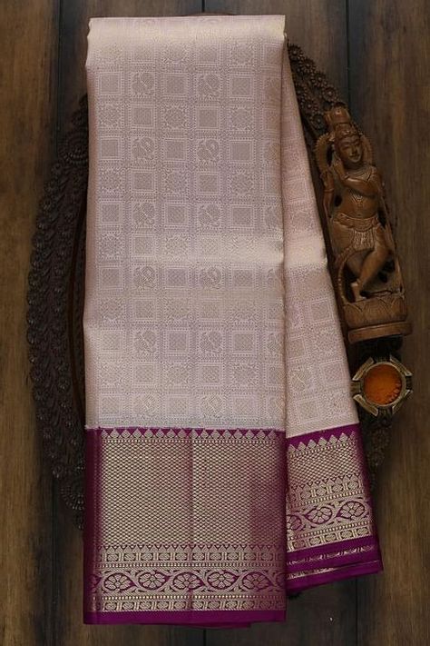 White Pink Combination Saree, Silk Saree Combination Colour, Wedding Saree Combinations, White Color Combinations Outfit, Silk Saree Combination, Grey Saree Blouse Combination, Bridal Silk Saree Wedding, Pastel Kanchipuram Saree, Bridal Silk Saree Kanchipuram