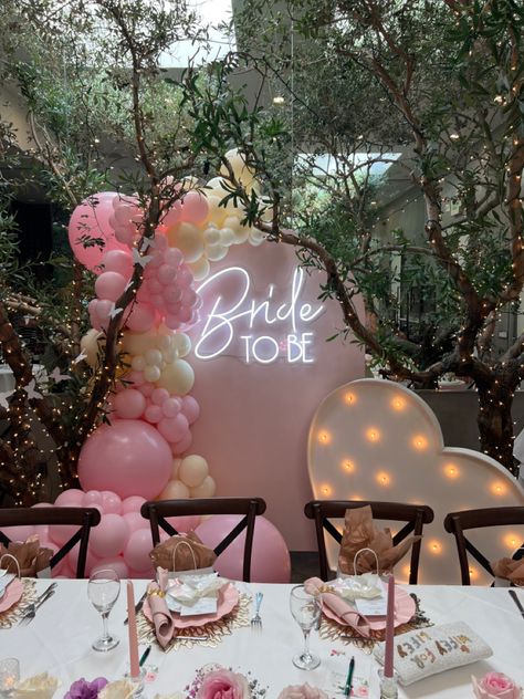 Bridal Shower Aesthetic, Bride To Be Backdrop, Bridetobe Party, Bride To Be Party, Bridal Backdrops, Bridal Shower Outfit, Pink Backdrop, Two Brides, White Bride