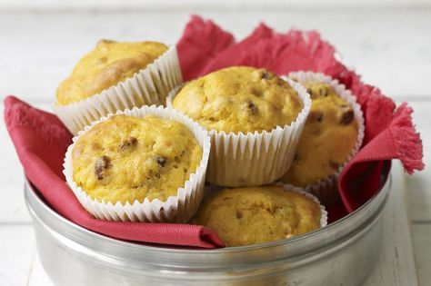 These moist and flavoursome pumpkin spice muffins feature naturally sweet sultanas. Sultana Muffins, Cook For A Crowd, Picnic Recipes, Muffins Recipes, Quick Easy Recipes, Apple Cinnamon Muffins, Spice Muffins, Pumpkin Spice Muffins, Sweet Treats Desserts