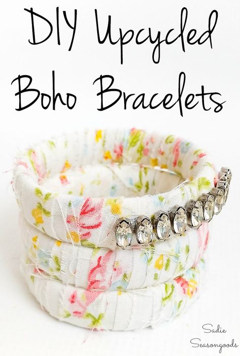 Boho Bracelets Tutorial, Thrift Store Jewelry, Fabric Bracelets Diy, Vintage Buttons Crafts, Plastic Bracelets, Upcycle Jewelry, Wooden Bangle Bracelet, Diy Bangle Bracelets, Bangles Diy