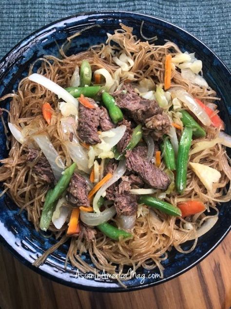 Pancit Bihon with Beef and Vegetables - Asian In America Pancit Noodles, Filipino Noodles, Pancit Bihon, Pancit Recipe, Beef And Vegetables, Food Asian, Gluten Free Noodles, Holiday Favorite Recipes, Beef Sirloin