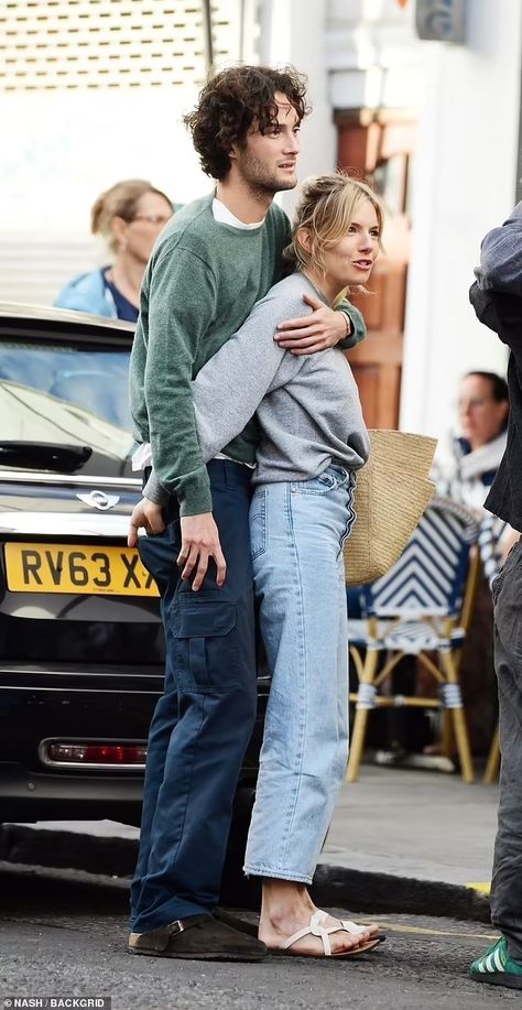 Sienna Miller Boyfriend, Sienna Miller Style, Public Display Of Affection, Burberry Models, Celebrity Wedding Dresses, Danish Fashion, Celebrity Wedding, The Love Club, Mens Outfit Inspiration