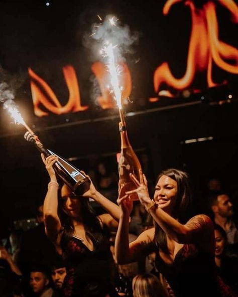 Clubs Aesthetic, Cheap Cigars, Tao Nightclub, Aesthetic Spring, Bottle Service, Las Vegas Trip, Party Background, Night Photos, American Traditional Tattoo