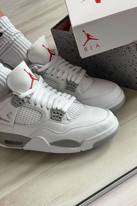 Worldwide shipping🌎 Whatsapp/IMess:+84 898268792❤️ https://linktr.ee/onlyify.ru ⬅️⬅️ The best reps ever in the world #bestever #bestshoesever #worldwideshipping #nicesneakers (89$-95$-99$) Jordan 4 Retro Outfit, Air Jordan 4 Outfit, Best Volleyball Shoes, Jordan 4 Bred, Jordan 4 White, Red Thunder, Retro Outfit, Jordan 4s, Buy Jordans