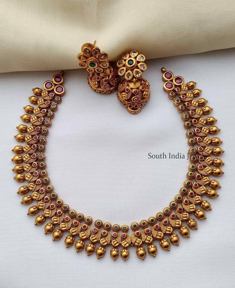 Shaadi Decoration, Marriage Dresses, Traditional Peacock, Necklace Set Indian Bridal Jewelry, Indian Gold Necklace Designs, Indian Wedding Jewelry Sets, Antique Necklaces Design, Indian Bridal Jewelry Sets, Gold Necklace Indian Bridal Jewelry