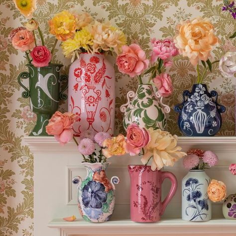 🌸🌺LOVE IS IN THE AIR🌺🌸 Last chance to get your hands on one of those beauties🩷 before they’re gone… New exciting things coming soon🙏🏻🌞 All… | Instagram Designer Home Decor, Anthropologie Home Aesthetic, Cool Vase, Vases And Flowers, Vase Aesthetic, Practical Home Decor, Gift Ideas Mom, Flower In Vase, Pastel Home Decor