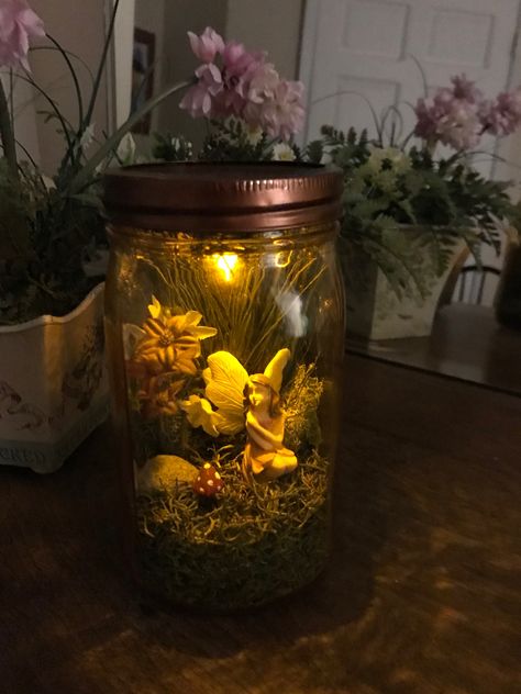 Fairy Garden Bedroom, Fairy Lights In A Jar, Mason Jar Art, Fairy Night Light, Fairy Lights Garden, Fairy Bedroom, Fairy Room, Fairy Nursery, Fairy Lanterns