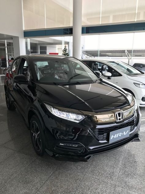 Honda Hrv Black, Honda Hrv Aesthetic, Honda Hrv Interior, Honda Hrv 2022, Honda Suv, Suv Honda, Best Suv Cars, Honda Vezel, Black Honda