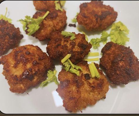 Keema Vada , Mutton Keema Vada recipe Keema Recipe Indian, Mutton Keema, Indian Videos, Keema Recipe, Keema Recipes, Dishes Recipe, Vada Recipe, Taste Buds, Food Dishes