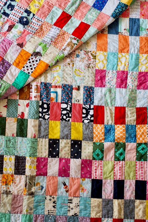 Crumb Quilts, Scrap Quilting, Quilt Scraps, Colorful Quilt, Modern Inspiration, Quilt Modernen, Scrappy Quilt Patterns, Easy Quilt, Scrap Quilt Patterns