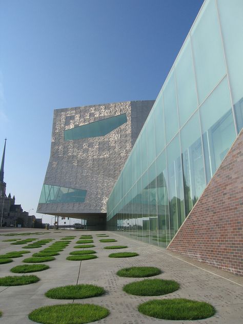 Walker Art Center (expansion), 2005 Herzog And De Meuron, Aluminum Cladding, Aluminium Cladding, Walker Art Center, Walker Art, Modern Buildings, Art Center, Tourist Attraction, Minneapolis