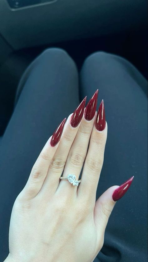 Red French Tip Nails Pointy, Red Quince Nails Almond, Dark Red Stilleto Nails, Pointed Red Nails, Red Nails Stiletto Long, Red Nails With Silver Design, Red Stilleto French Tip, Wine Red Stiletto Nails, Cherry Red Stiletto Nails