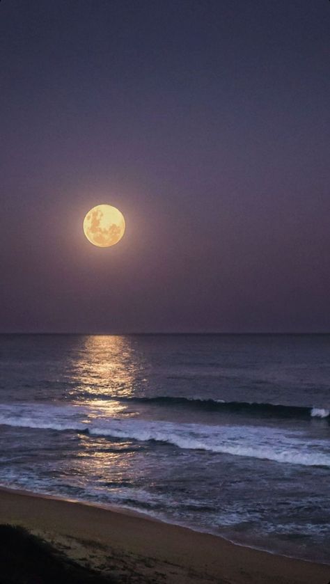 Abigail + Core + Aesthetic, View Of Nature, Moon Beach, Arte Grunge, The Moon Is Beautiful, Moon Pictures, Pretty Landscapes, Moon Photography, Best View