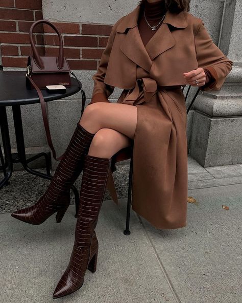 Brown Bag Outfits 25 Tips On How to Wear a Brown Bag Brown Outfit, Smart Casual Outfit, Outfit Trends, Grunge Style, 가을 패션, Outfit Inspo Fall, Winter Fashion Outfits, Brown Fashion, Looks Vintage