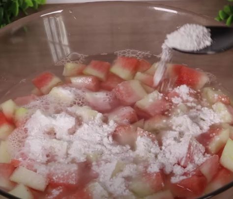 Canned Watermelon Rind, Candied Watermelon Rind, Watermelon Rind Jelly, Candied Watermelon Rind Recipe, Watermelon Rind Candy Recipe, Candied Watermelon, Pickled Watermelon Rind Recipe, Watermelon Rind Recipes, Watermelon Jam