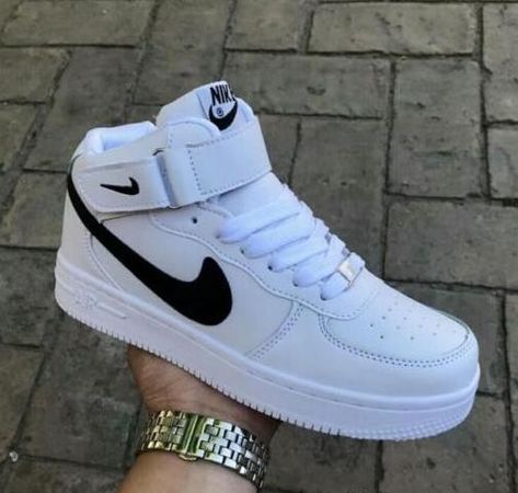 Nike Air Force Mid, Sb Shoes, Tmax Yamaha, Nike Shoes Women Fashion, Kentucky University, Green Bear, Nike Shoes Air Force, Trendy Shoes Sneakers, Nike Fashion Shoes