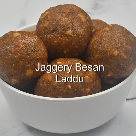 Ladoos or Laddus are one of the most favourite sweets prepared during festivals and Besan ladoo is number 1 because it is very simple and easy quick to make using commonly available ingredients. Besan Ladoo Recipes, Diwali Recipes, Ladoo Recipe, Diwali Food, Most Favorite, Indian Food, Tulum, Number 1, Indian Food Recipes