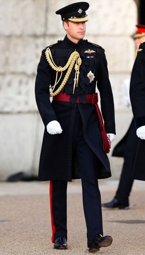 Prince William, Duke of Cambridge Irish Guards, Prince Clothes, Horse Guards Parade, Horse Guards, Prince Louis, Prinz Harry, Prince William And Harry, Royal Prince, Duke Of Cambridge