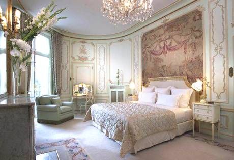 A recent example of a bedroom at the Hotel le Ritz in Paris. Chambre Inspo, Chateaux Interiors, Regency Decor, Ritz Paris, Paris Hotel, التصميم الخارجي للمنزل, Gorgeous Bedrooms, Paris Paris, Elegant Homes