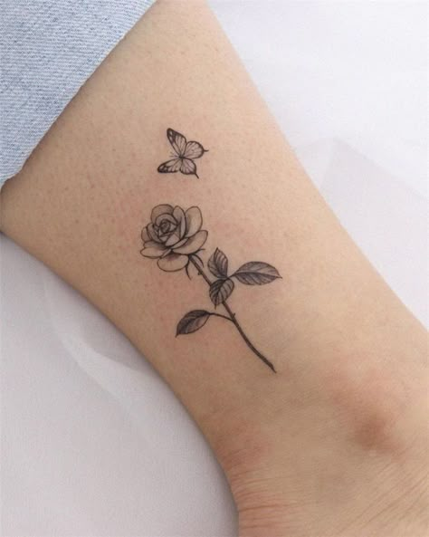 Butterfly Ankle Tattoos, Diamond Tattoo, Ring Tattoo, Rose Tattoos For Women, Ankle Tattoos For Women, Small Rose Tattoo, Butterfly Tattoos For Women, Muster Tattoos, Small Pretty Tattoos