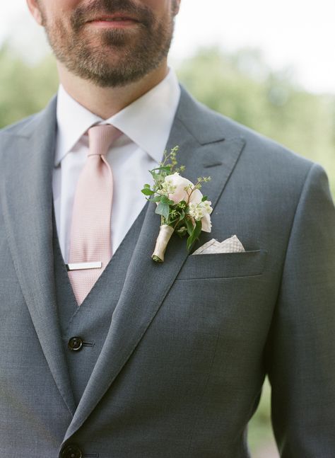 Grey Suit Pink Tie, Wedding Grey Suit, Grey Tuxedo Wedding, Wedding Suits For Groom, Wedding Suits Men Grey, Groom Tuxedo Wedding, Wedding Grey, Best Wedding Suits, Groom Suit Grey