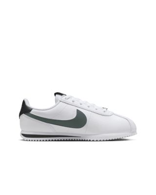 From track superstar to fashion phenom, the Cortez pairs retro appeal with modern comfort. We updated the shape to give you extra room in the toe box and above your foot. Plus, a sponge-soft midsole and see-saw detailing on the outsole deliver the heritage vibes you know and love. Shown: White/Black/Vintage Green Style: DM0950-106 Nike Cortez Leather, Green Style, Extra Room, Nike Cortez, Black Vintage, Green Fashion, Big Kids, Kids Shoes, White Black