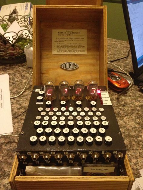 Make your own Enigma Replica #arduino #sketchsk3tch Enigma Machine, Spy Stuff, Escape Room Ideas, Arduino Programming, Escape Room Puzzles, Arduino Robot, Technology Diy, Nixie Tube, Diy Tech