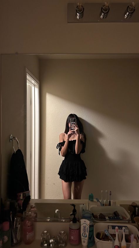 Black Dress Mirror Pic, Dress Mirror Pic, Aesthetic Asian, Mirror Aesthetic, Youtube Sensation, Mirror Pic, True Blue, A Song, Book 1