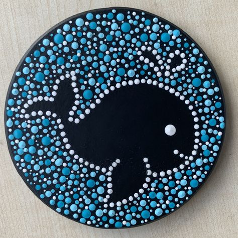 Whale Dot Painting, Rock Dot Art, Hawaiian Kids Crafts, Animal Dot Painting, Turtle Dot Art, Dot Painting Animals, Mandala Painted Rocks, Stone Art Painting, Mandala Design Pattern