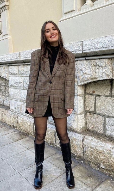 Light Brown Blazer Outfit, Brown Plaid Blazer Outfit, Checkered Blazer Outfit, Wool Jacket Outfit, Houndstooth Blazer Outfit, Plaid Dress Outfit, Plaid Blazer Outfit, Coat Outfit Casual, Checkered Blazer