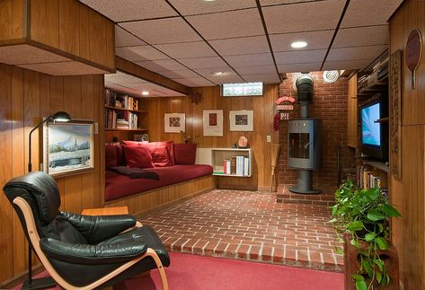 Mid Century Basement, Retro Basement, Mcm Living, Eldorado Stone, Retro Rooms, Basement Home Theater, Modern Basement, Basement House, Home Theater Rooms