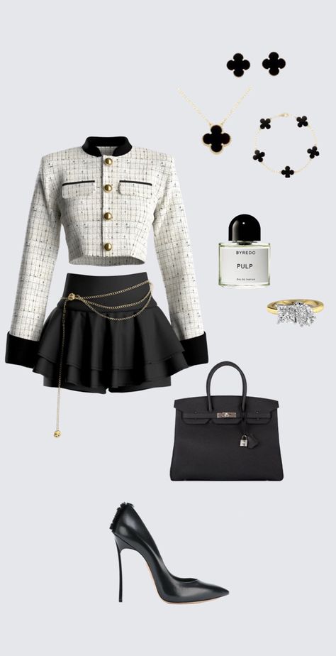 Museum Visit Outfit, Dollette Outfits, Cute Formal Outfits, Estilo Girl, Build Wardrobe, Rich Outfits, Stile Blair Waldorf, Chanel Aesthetic, Designer Tights