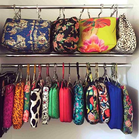 20 Easy Purse Storage Ideas to Keep Your Bags Organized! Purse Storage Ideas, Creative Purse, Store Purses, Clear Storage Bins, Closet Rods, No Closet Solutions, Purse Storage, Perfect Purse, Classic Interior Design