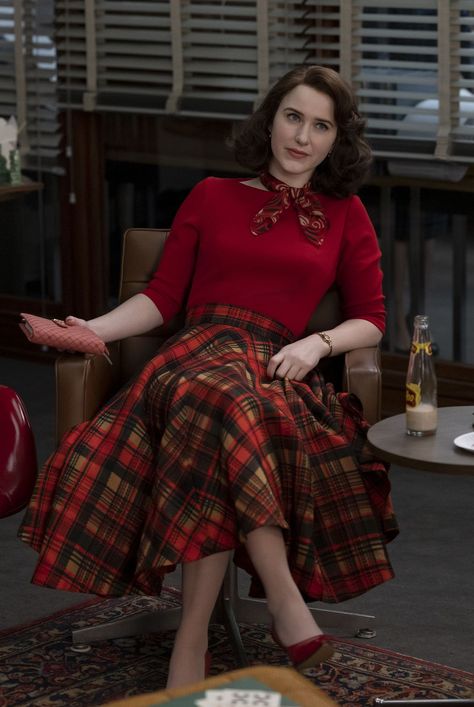 50s Clothing Women, Marvelous Mrs Maisel Dress, Miriam Maisel Outfits, Retro Winter Outfits Vintage, Marvoulous Mrs Maisel Outfits, Miss Maisel Style, The Marvelous Mrs Maisel Outfits, Vintage Looks For Women, Looks Retro Vintage