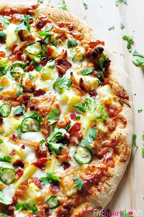 Looking for unusual Pizza topping ideas?? It’s Friday night and that usually means PIZZA! We’re big fans of pepperoni or carnivore’s delight, but Essen, Quiche, Jalapeño Pineapple, Pizza Topping Ideas, Pizza With Bacon, Unique Pizza Recipes, Pork Pizza, Pulled Pork Pizza, Creative Pizza