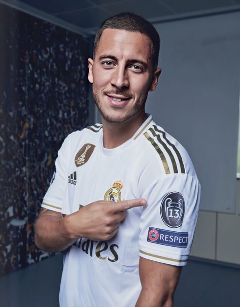 Eden Hazard Real Madrid, Hazard Real Madrid, Arsenal Premier League, Real Madrid Shirt, Real Madrid Team, Club World Cup, Real Madrid Players, Eden Hazard, Travel Humor