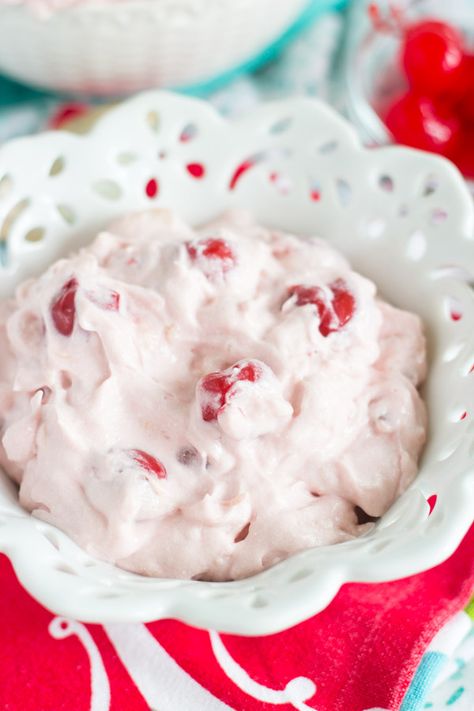 Pink Salad Recipe, Thanksgiving Menu Planning, 4 Ingredient Desserts, Holiday Side Dish, Fluff Desserts, Thanksgiving Recipe, Cherry Desserts, Clam Recipes, Holiday Side