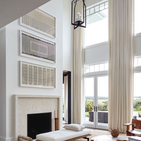 Marie-Christine Design on Instagram: “Sea of white in this soaring double height living space...Creating warmth and adding subtle texture while not detracting from the expansive…” Long Curtains Living Room, Tall Ceiling Living Room, Double Height Living Room, Curtains Living Room Modern, Extra Long Curtains, High Ceiling Living Room, Long Drapes, Long Curtains, Interior Windows