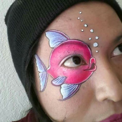 Ocean Face Paint, Mermaid Face Paint, Animal Face Paintings, Bodysuit Tattoos, Face Painting Tips, Girl Face Painting, Face Painting Tutorials, Princess Face, Fish Face