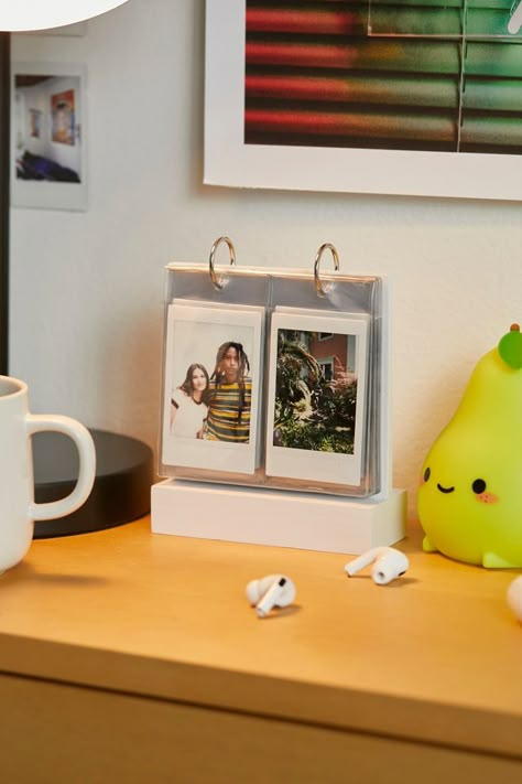 Instax Wall Ideas, Instax Mini Ideas Display, Polaroid Display Ideas, Instax Display, Polaroid Stand, Gift Wishlist Ideas, Polaroid Pictures Display, Instax Mini Ideas, Polaroid Display