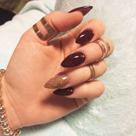 Ootd Flatlay, Wine Nails, Nagel Tips, Almond Shape Nails, Her Nails, Fashion Glamour, Fall Acrylic Nails, Almond Nails Designs, Almond Acrylic Nails