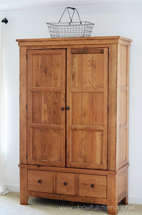 Linen Closet - Oak. I really  this cabinet/closet | abowlfulloflemons.com Vintage Linen Cupboard, Vintage Linen Closet, Vintage Cupboards, Linen Closet Makeover, Wooden Cupboard Design, A Bowl Full Of Lemons, Bowl Full Of Lemons, Organizing Linens, Linen Closets