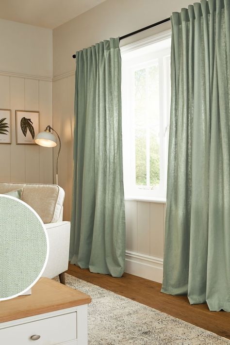 Green Curtains Living Room, Green Curtains Bedroom, Sage Living Room, Sage Green Curtains, Sage Curtains, Scandi Bedroom, Green Room Decor, House Bedroom Ideas, White Room Decor