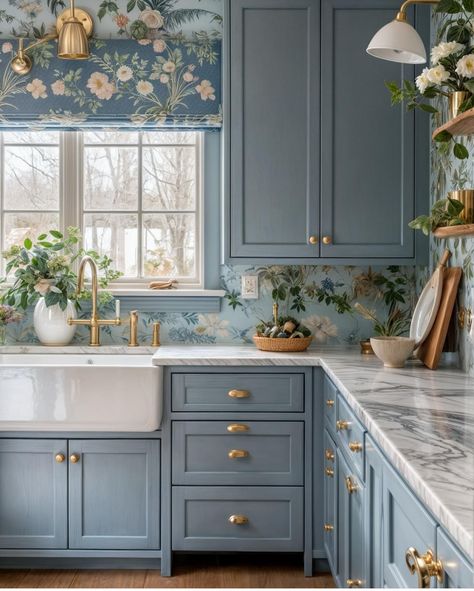 Blue Kitchen Cabinets, Blue Cabinets, Blue Kitchen, Kitchen Cabinet Colors, Kitchen Color, Blue Kitchens, Kitchen Redo, Kitchen Remodel Idea, Beautiful Kitchens