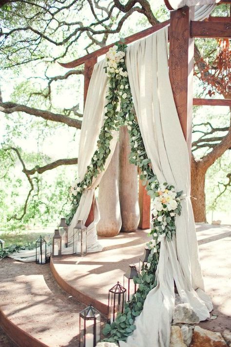 Foliage is the new Flowers | Bridal Musings Wedding Blog  http://FashionCognoscente.Blogspot.com Diy Wedding Decorations, Wedding Cake Designs, Wedding Setup, Flowers And Greenery, Ceremony Backdrop, Garland Wedding, Woodland Wedding, Austin Wedding, Forever Family